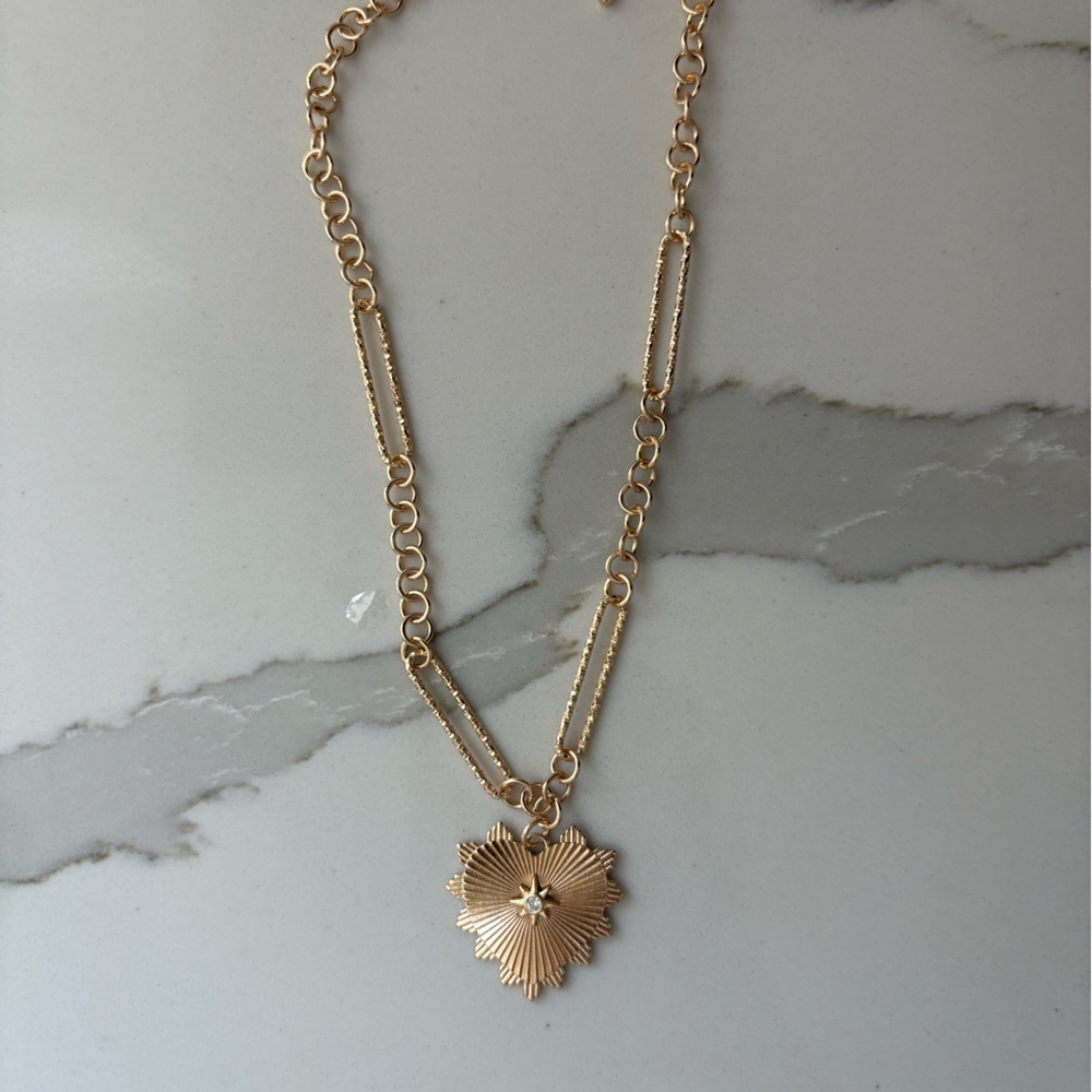 Elegant Gold Chain Necklace